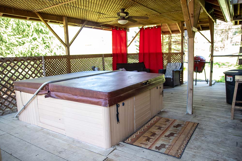 hot tub with cover on