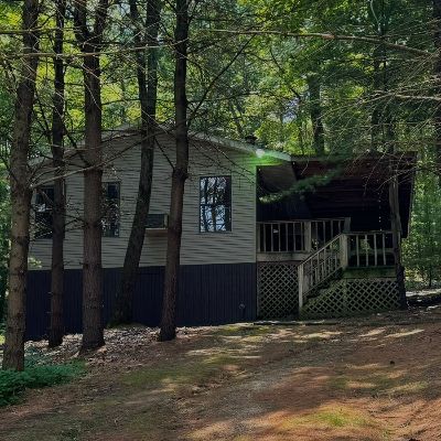 Front of the Wildwood Cottage